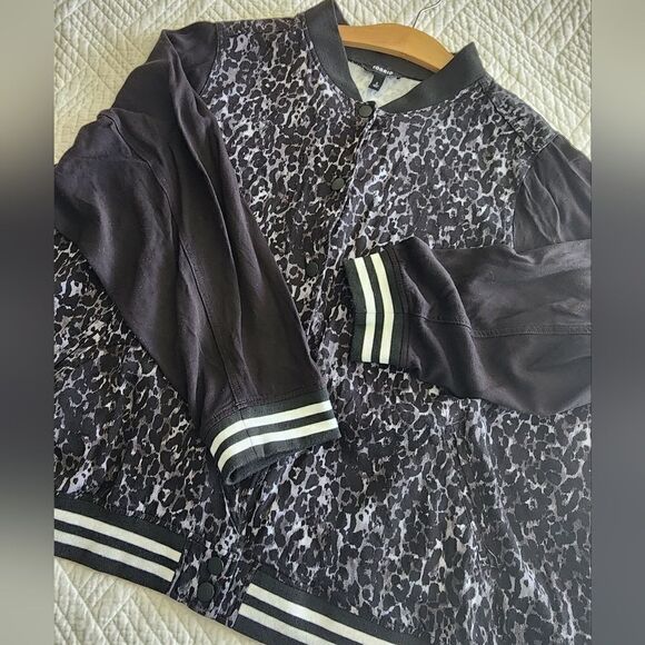 Torrid leopard print long sleeve jacket - Picture 12 of 16